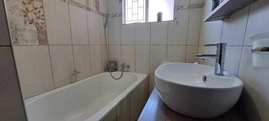 4 Bedroom Property for Sale in Riebeeckstad Free State